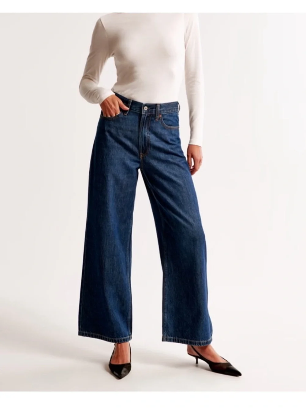 NWT Abercrombie & Fitch Cropped Wide Leg High Rise Jeans 90s Inspired Clean Girl